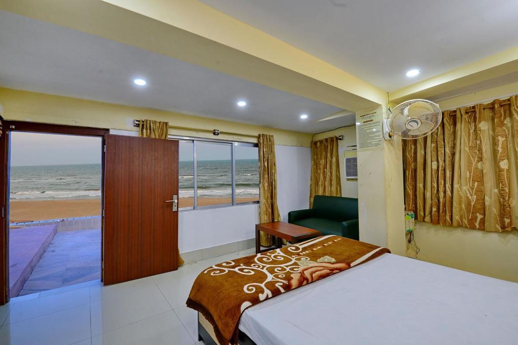 Marina Beach House Hotel Пури Екстериор снимка