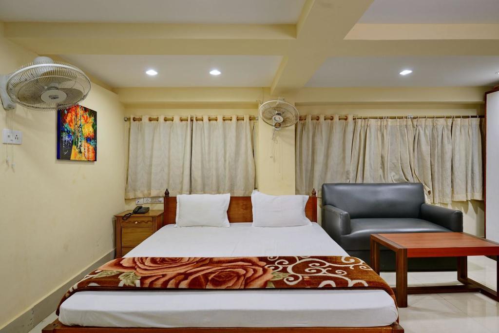 Marina Beach House Hotel Пури Екстериор снимка